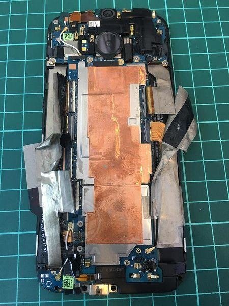 HTC M8 泡水後無法開機