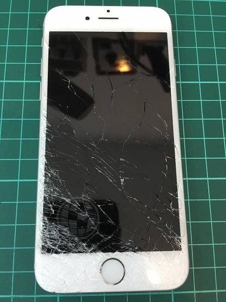 iphone6s 用沒多久就摔破了