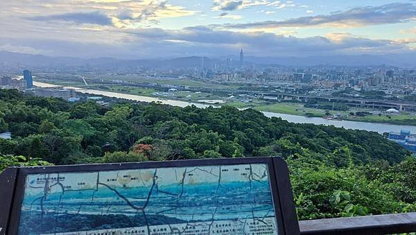 #478.劍潭山