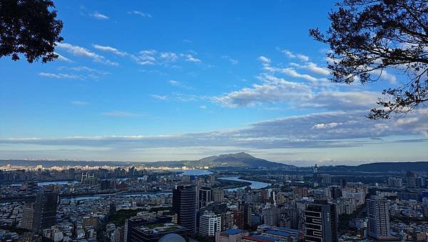 #478.劍潭山