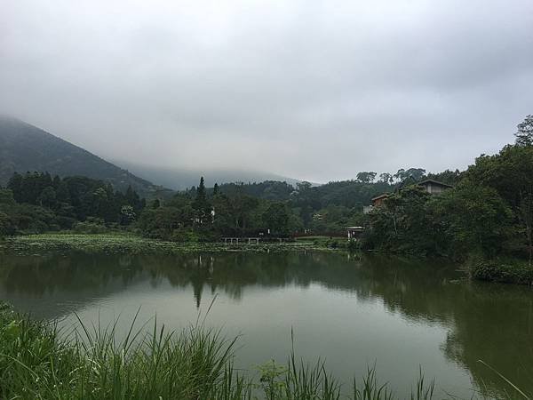 神秘向天湖