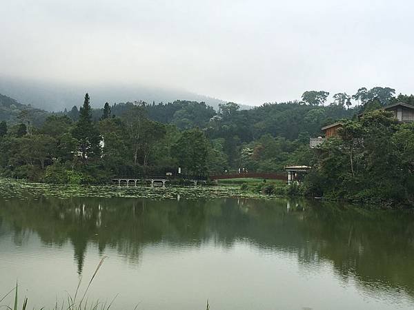 神秘向天湖