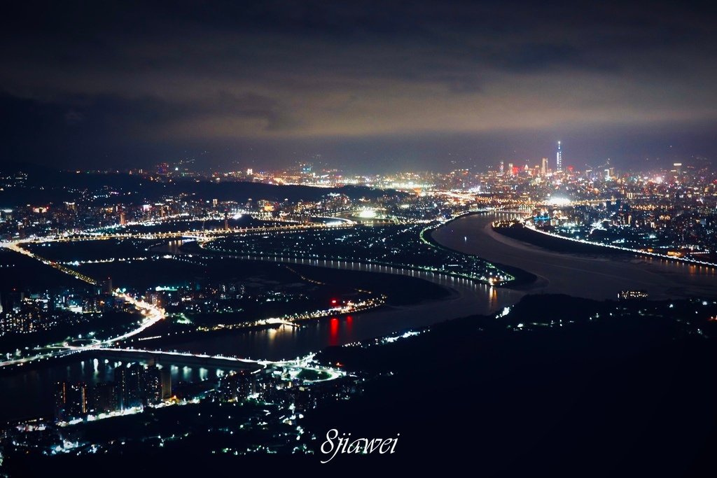 【觀音山硬漢嶺夜景】來臺北必看的百萬夜景，千萬不要錯過！｜臺