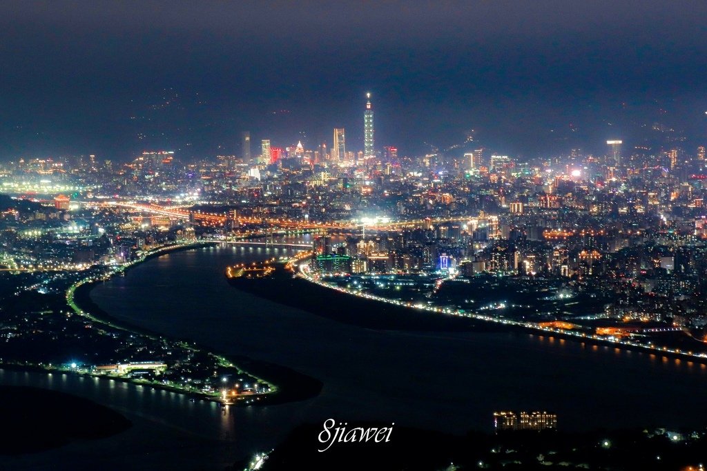 【觀音山硬漢嶺夜景】來臺北必看的百萬夜景，千萬不要錯過！｜臺