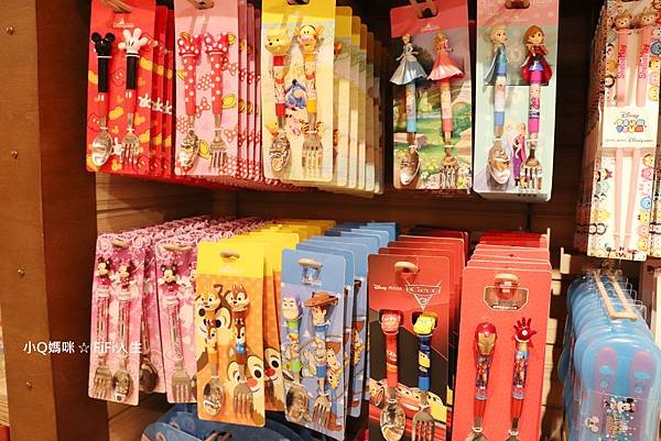 探索家酒店迪士尼商店17.jpg