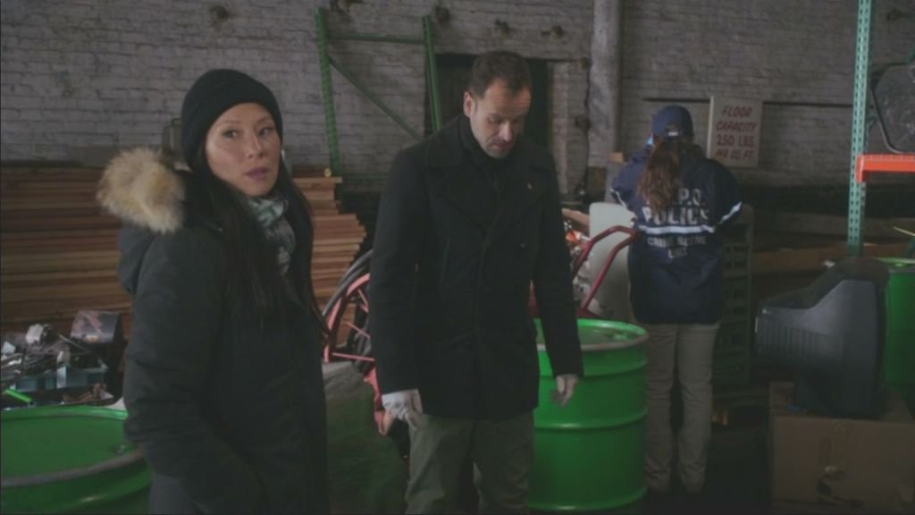 福爾摩斯：演繹法.Elementary.S02E13.All.In.The.Family.720p.HDTV.x264[(010775)19-33-42]