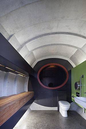 adaymag-top-10-public-toilets-13-410x615.jpg