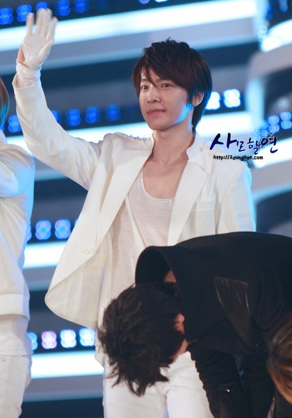 101229sbs2donghae22.jpg