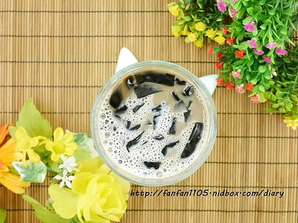【樂天百人試用】達益購-日本UYEKI防蹣洗衣添加劑洗衣精、加寶家居-辦公室療癒小物-珪藻土可愛動物造型吸水杯墊、油老爺-日本防水噴霧 300ml (13).JPG