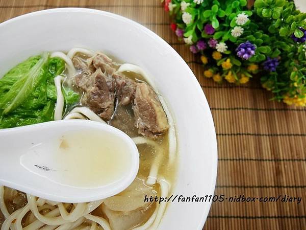 十味觀 清燉牛肉筋麵 川味紅油辣子  (13).JPG