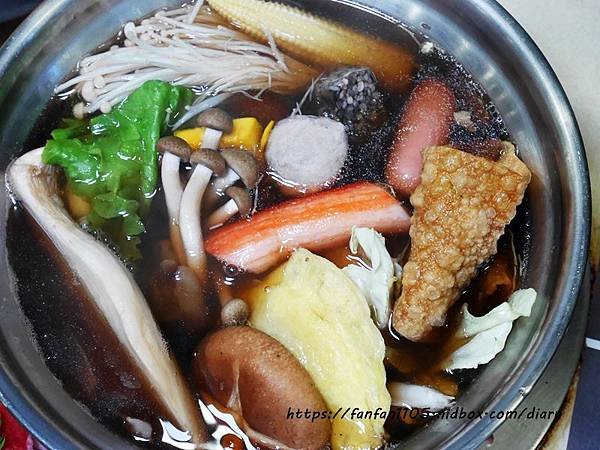 【三重美食】剪刀石頭布鍋物專賣店 #三重火鍋 #平價火鍋 #石頭火鍋 (27).JPG