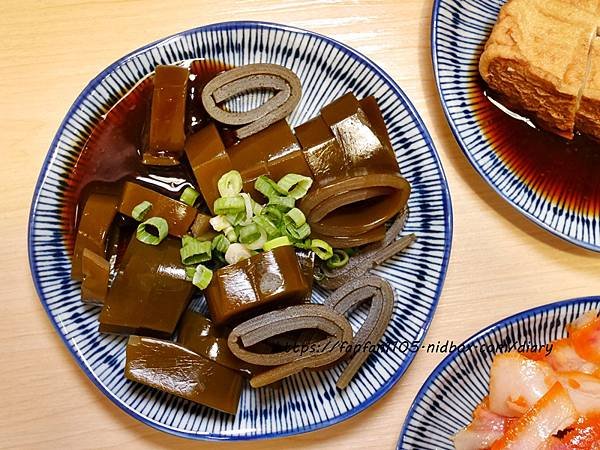 【汐止美食】鄉下人-豬血湯肉燥麵 #古早味 #豬血湯 #燙青菜 #香辣麵 路邊攤價格，冷氣開放文青風店面 (22).JPG