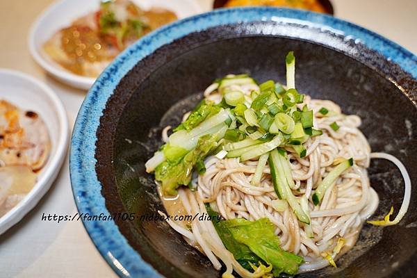 【新莊美食】快哉亭北方麵食館 #牛肉麵 #新莊小吃 #宏匯廣場 (9).JPG