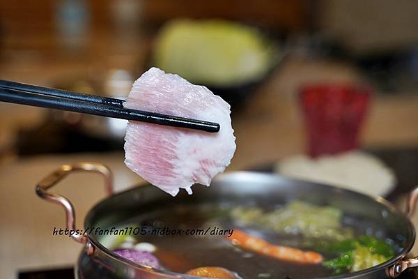 【汐止火鍋】肉饕涮涮屋 嚴選肉品 真材實料 必點 #叻沙鍋 #養生藥膳鍋 (20).JPG