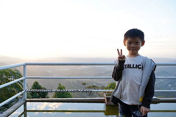 【台中住宿】若茵民宿 Rollin #台中秘境 #台中景觀住宿 雲海、夕陽、夜景、日出 一次滿足 (3).JPG