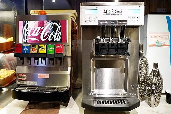 【肉多多火鍋】超人氣排隊名店｜台灣火鍋第一品牌｜$349起享蔬食自助吧無限供應 慶生聚餐的好選擇 (1).JPG