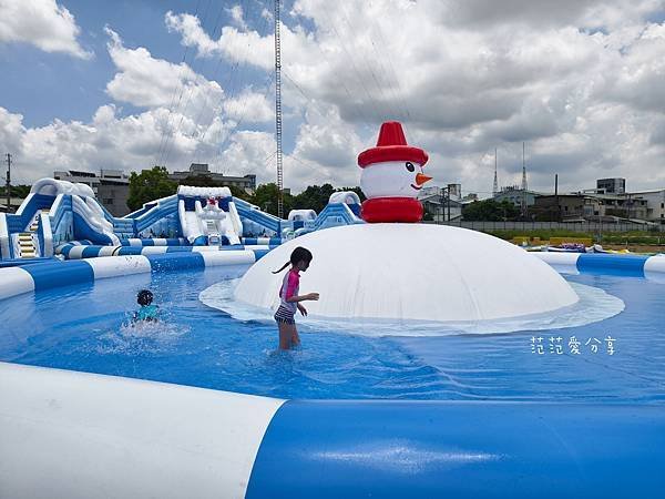 台中親子水上嘉年華 FUN肆玩水中 氣墊水樂園 泳池泡泡 台