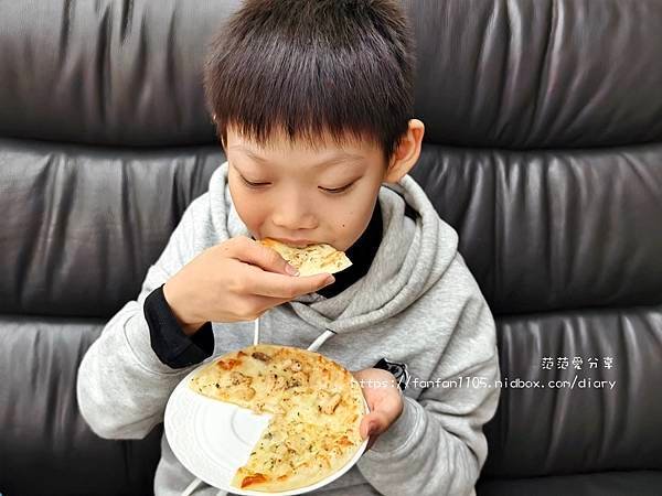 宅配披薩【怪獸美食商城】美式薄脆披薩｜異國美食｜手工披薩｜飯店、餐廳指定專用 (23).jpg