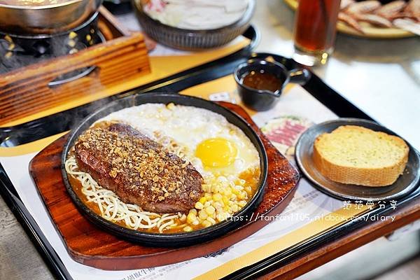 基隆廟口 下午茶、宵夜【大嘴巴茶坊】中式火鍋、美式漢堡、鐵板料理｜1T無線網路｜開小會、聊天聚餐、宵夜續攤的好所在 (12).JPG