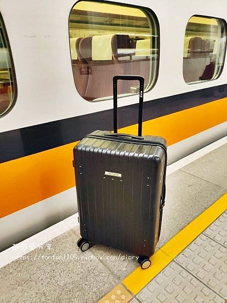 【行李箱推薦】CENTURION 百夫長旅行箱 拉鍊款行李箱 24吋跑車箱 拉瓜地亞黑 輕量 分隔明確 好拉又好推 (23).jpg