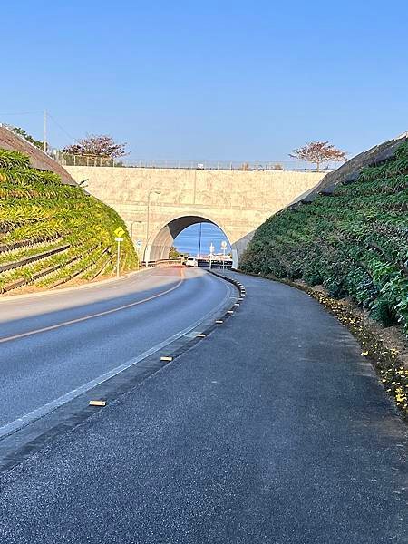 NIRAIKANAI橋(ニライカナイ橋)~~眺望眾神的彼岸