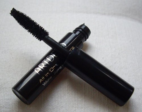 mascara artdeco.jpg