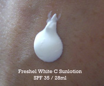 Freshel white C sunlotion 2.jpg