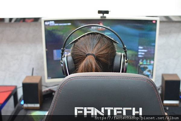 5-8FANTECH-USBHEADSET-92.jpg