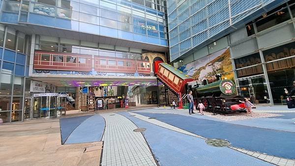 英國倫敦風格的聖誕節#高雄夢時代#星宇航空秀泰影城(已結束)
