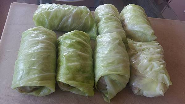 cabbage roll.jpg