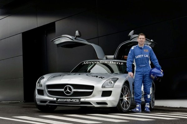 mb-sls-amg-safety12.jpg