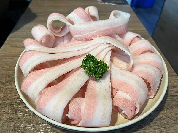 新竹~美食~竹北~文興路~火鍋~竹間精緻鍋物 竹北文興店