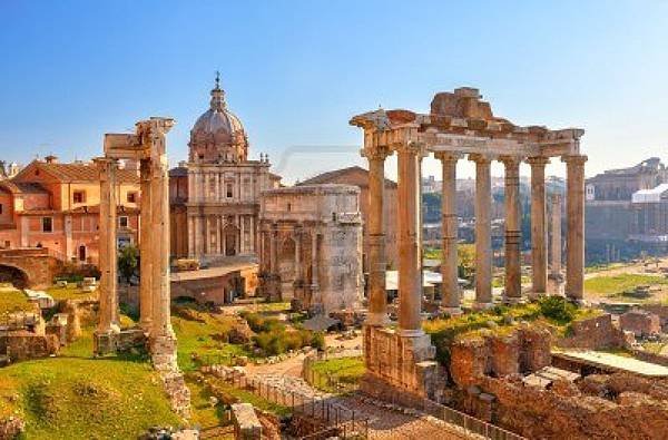 12958672-roman-ruins-in-rome-forum