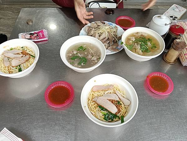 【高雄 鹽埕】阿進切仔麵 ～ 114.2.8