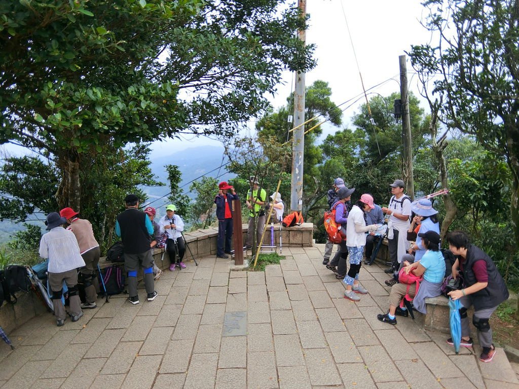 台北南港登山-南港山縱走親山步道-來到四獸山登上九五峰【丁小羽登山篇】