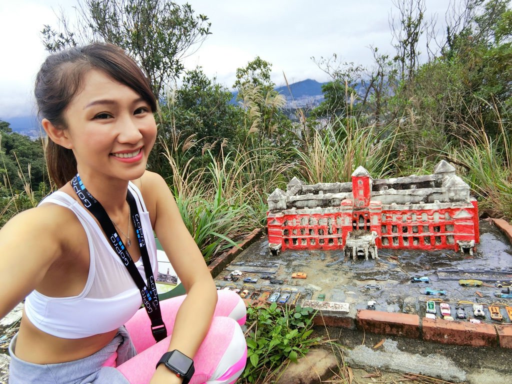 台北登山-鯉魚山圓覺寺環狀步道(下)-鯉魚山步道!捷運大湖公園超可愛小人國景觀【丁小羽登山篇】