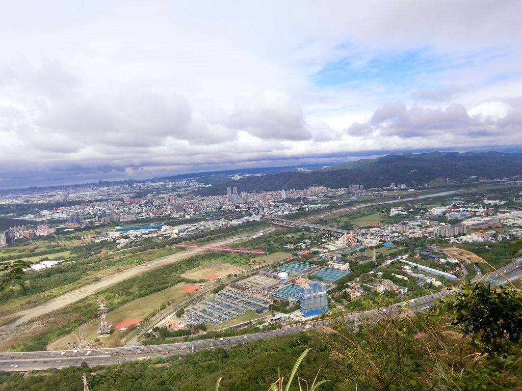 新北三峽登山-鳶山登山步道-三峽老街一覽無遺美景+夜景【丁小羽登山篇】