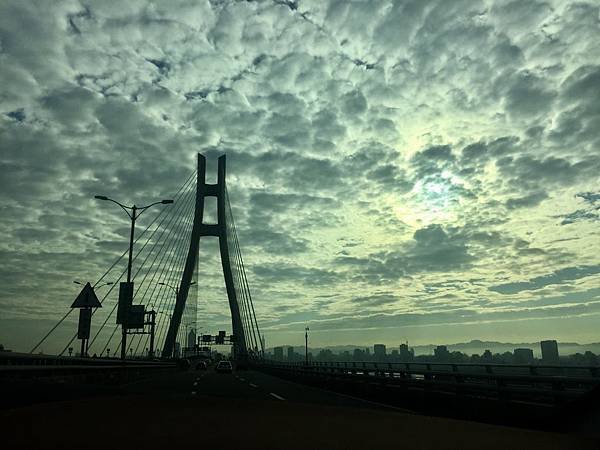 台北登山-台北市第一高峰-七星山主峰東峰!夢幻湖生態步道【丁小羽登山篇】