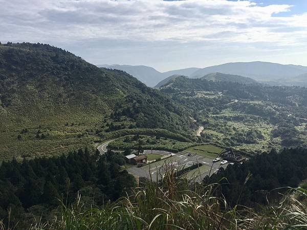 台北登山-台北市第一高峰-七星山主峰東峰!夢幻湖生態步道【丁小羽登山篇】