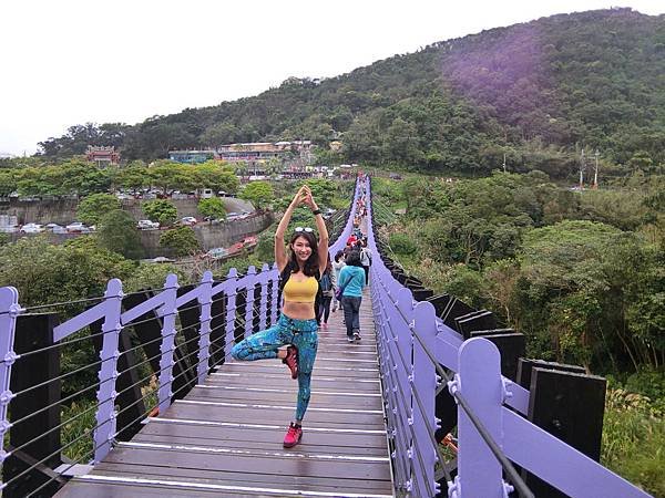 台北登山-內湖碧山巖-白石湖步道!假日輕旅行登山採草莓絕美櫻花步道【丁小羽登山篇】