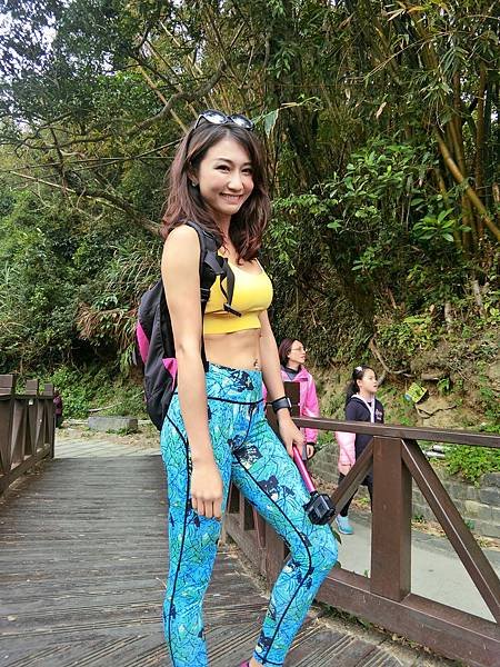 台北登山-內湖碧山巖-白石湖步道!假日輕旅行登山採草莓絕美櫻花步道【丁小羽登山篇】