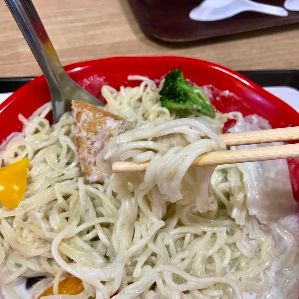 中和環球美食-百貨美食街友善蔬食菜單餐廳,來吃南洋料理吧!【丁小羽食記篇】