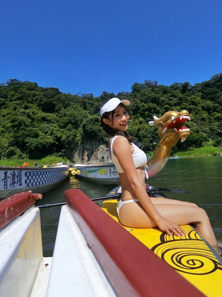 台北一日遊新玩法！今年夏天一定要玩的水上運動-SUP立槳衝浪【丁小羽旅遊篇】