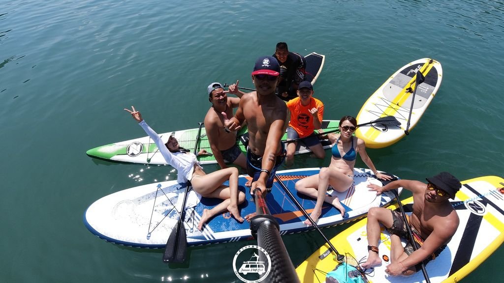 台北一日遊新玩法！今年夏天一定要玩的水上運動-SUP立槳衝浪【丁小羽旅遊篇】