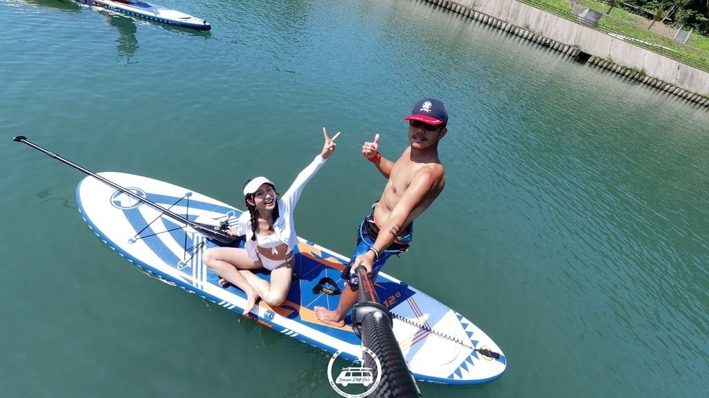 台北一日遊新玩法！今年夏天一定要玩的水上運動-SUP立槳衝浪【丁小羽旅遊篇】