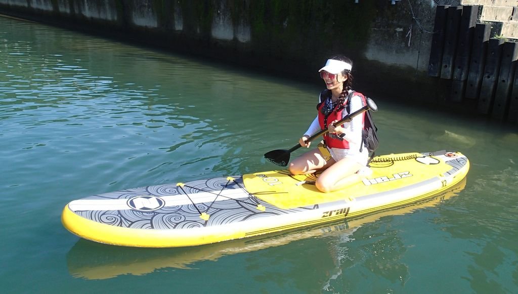 台北一日遊新玩法！今年夏天一定要玩的水上運動-SUP立槳衝浪【丁小羽旅遊篇】