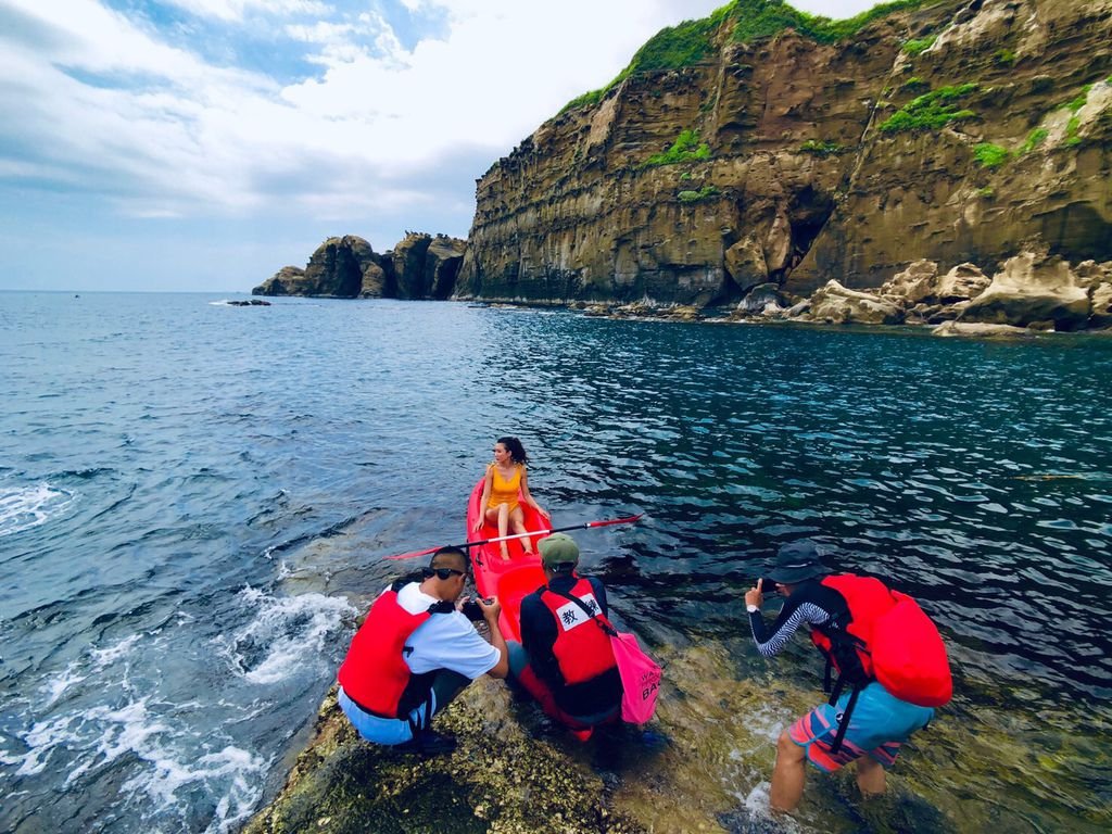 北海岸一日遊之新北瑞芳景點-象鼻岩.酋長岩是玩獨木舟的絕佳地點