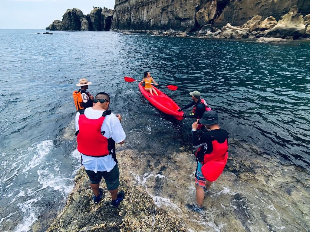 北海岸一日遊之新北瑞芳景點-象鼻岩.酋長岩是玩獨木舟的絕佳地點