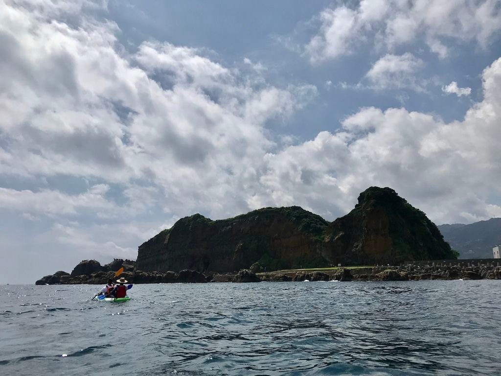 北海岸一日遊之新北瑞芳景點-象鼻岩.酋長岩是玩獨木舟的絕佳地點