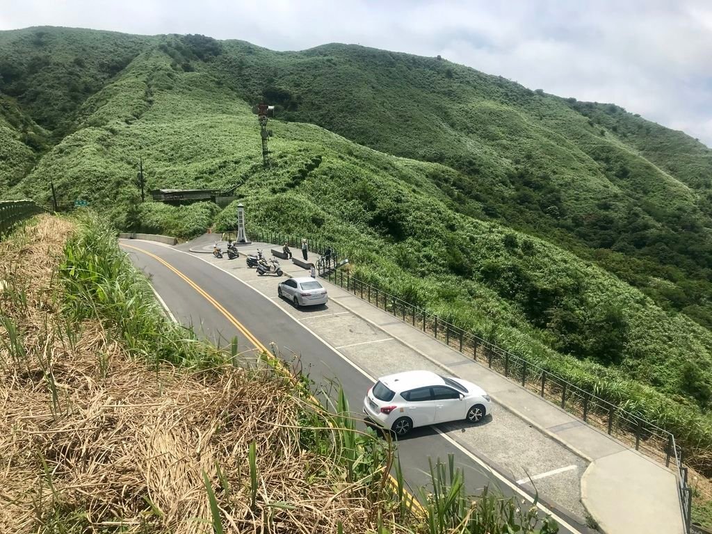 新北登山-瑞芳景點-走訪金字碑古道、寂寞公路跟不厭亭【丁小羽登山篇】